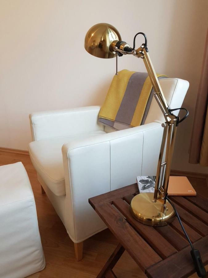 Schubert Park Apartment Near Volksopera Bécs Kültér fotó